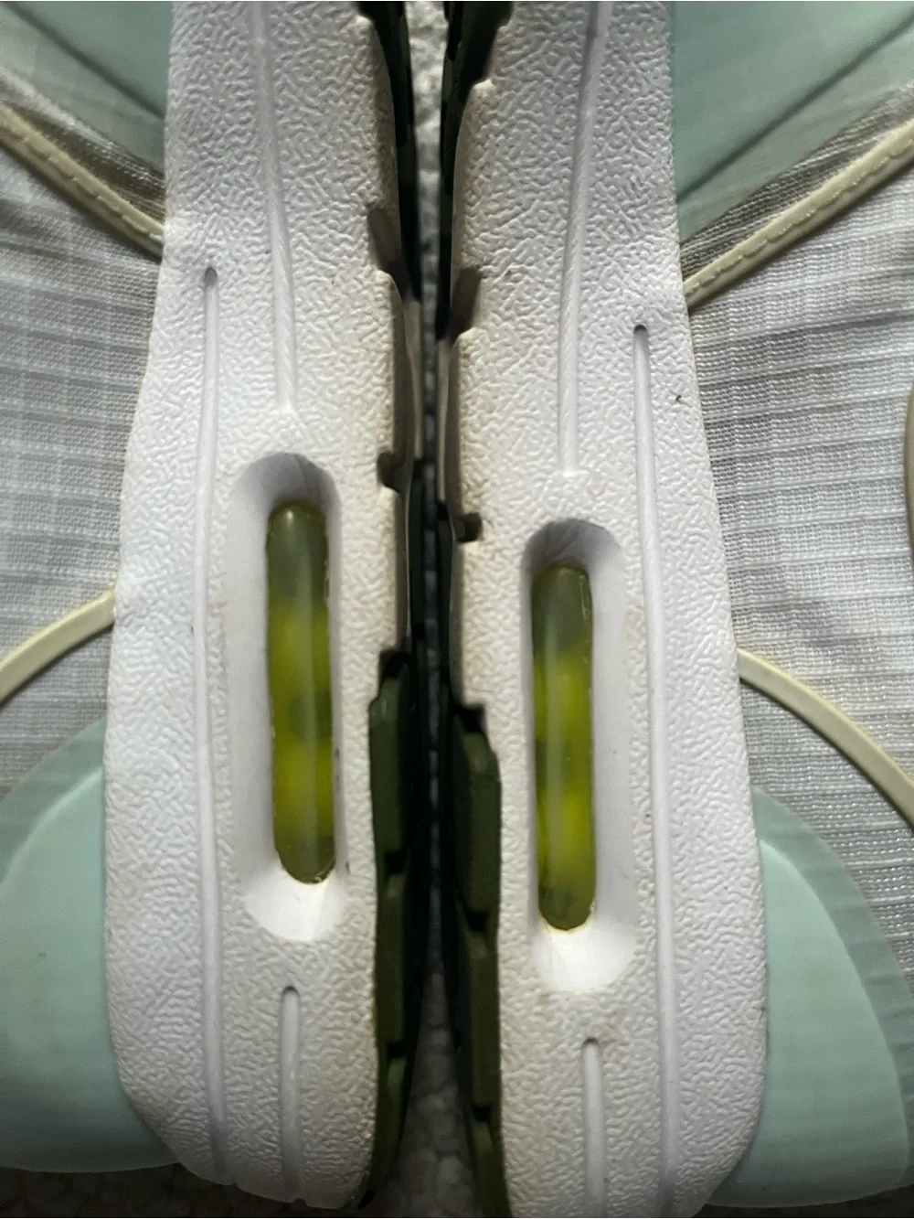 Nike Women’s Air Max Sneakers in Light Gray and Neon Green, Size 8.5